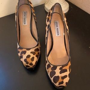 Steve Madden Sarina leopard print pump